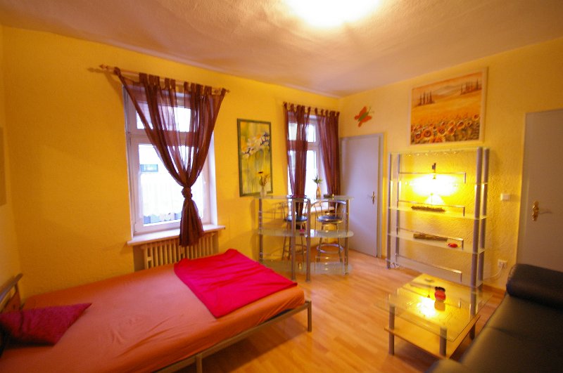 IMGP1260.JPG - Geschmackvoll eingerichtete Zimmer verbreiten Wohlfühlathmosphäre.